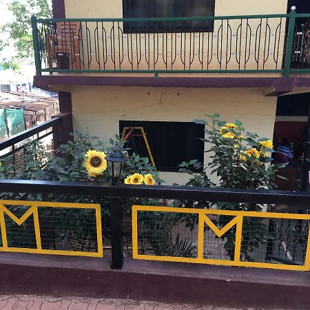 Hotel Madhumalti มาเทรัน ภายนอก รูปภาพ