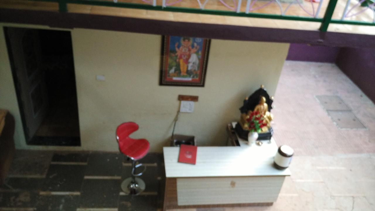 Hotel Madhumalti มาเทรัน ภายนอก รูปภาพ