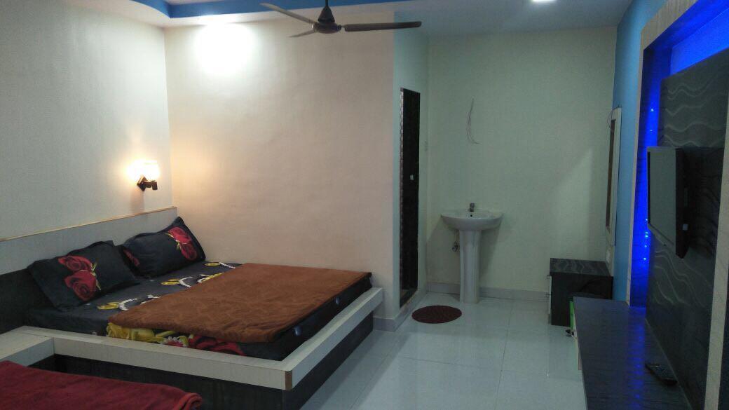 Hotel Madhumalti มาเทรัน ภายนอก รูปภาพ