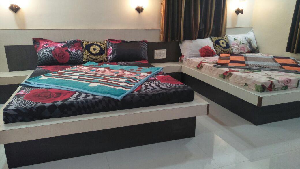 Hotel Madhumalti มาเทรัน ภายนอก รูปภาพ