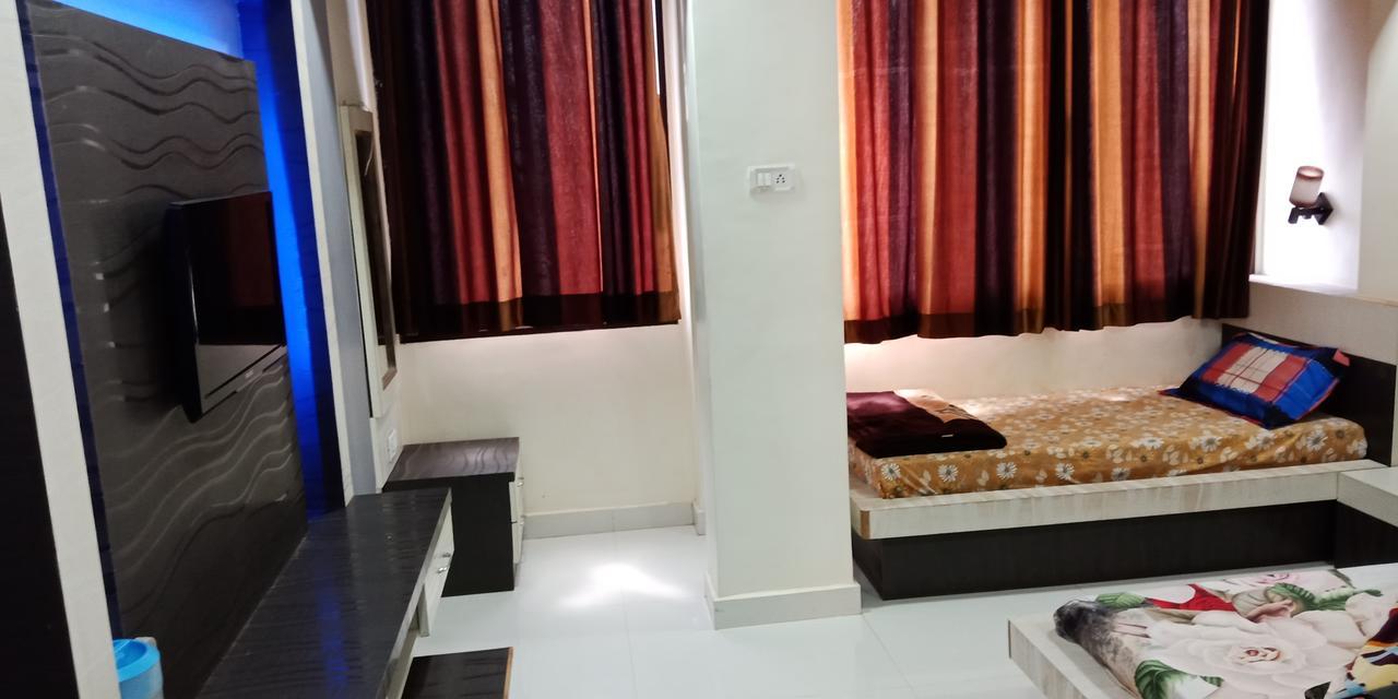 Hotel Madhumalti มาเทรัน ภายนอก รูปภาพ